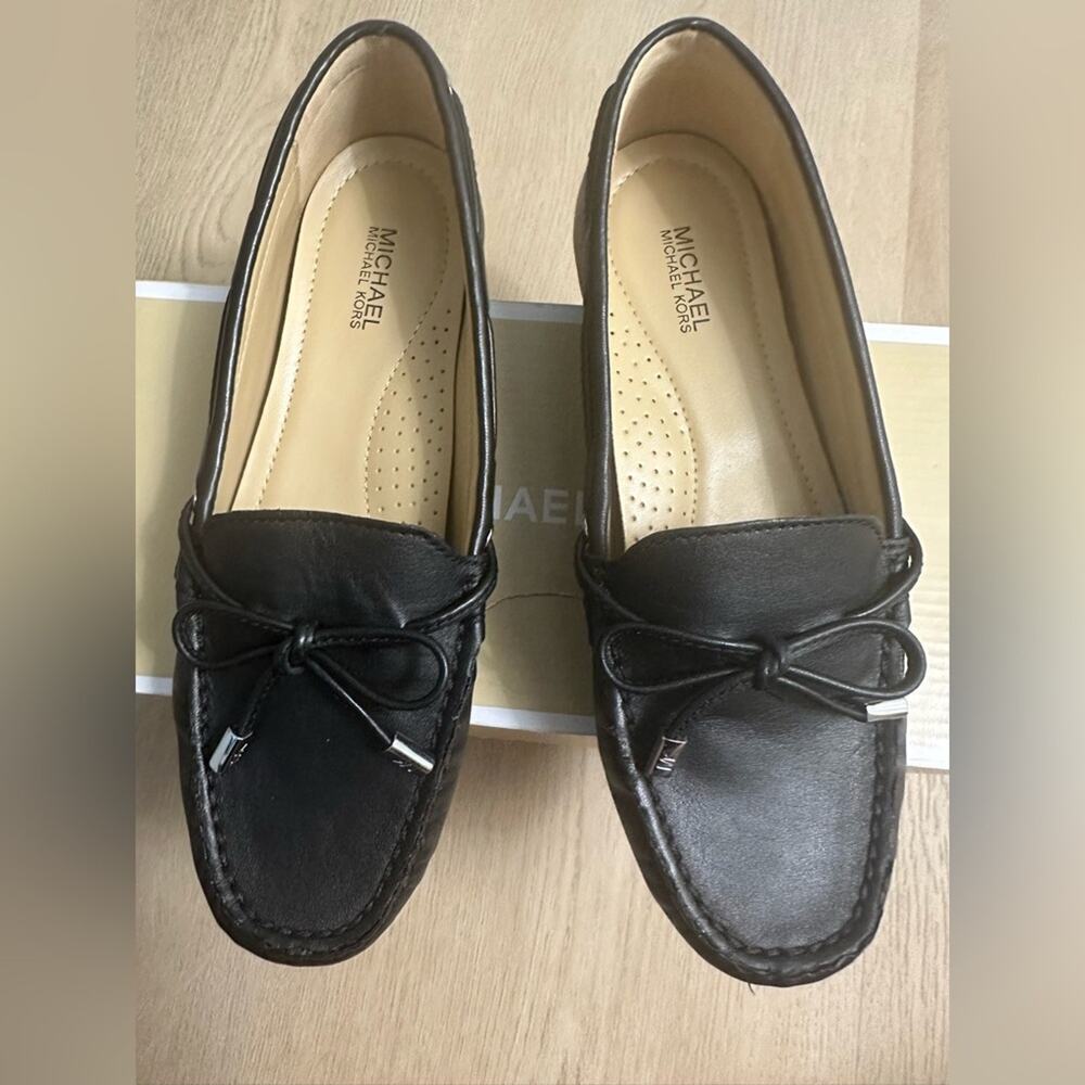 New W/Box Authentic Michael Kors Black Leather Women's Loafers size 6 - Picture 7 of 9